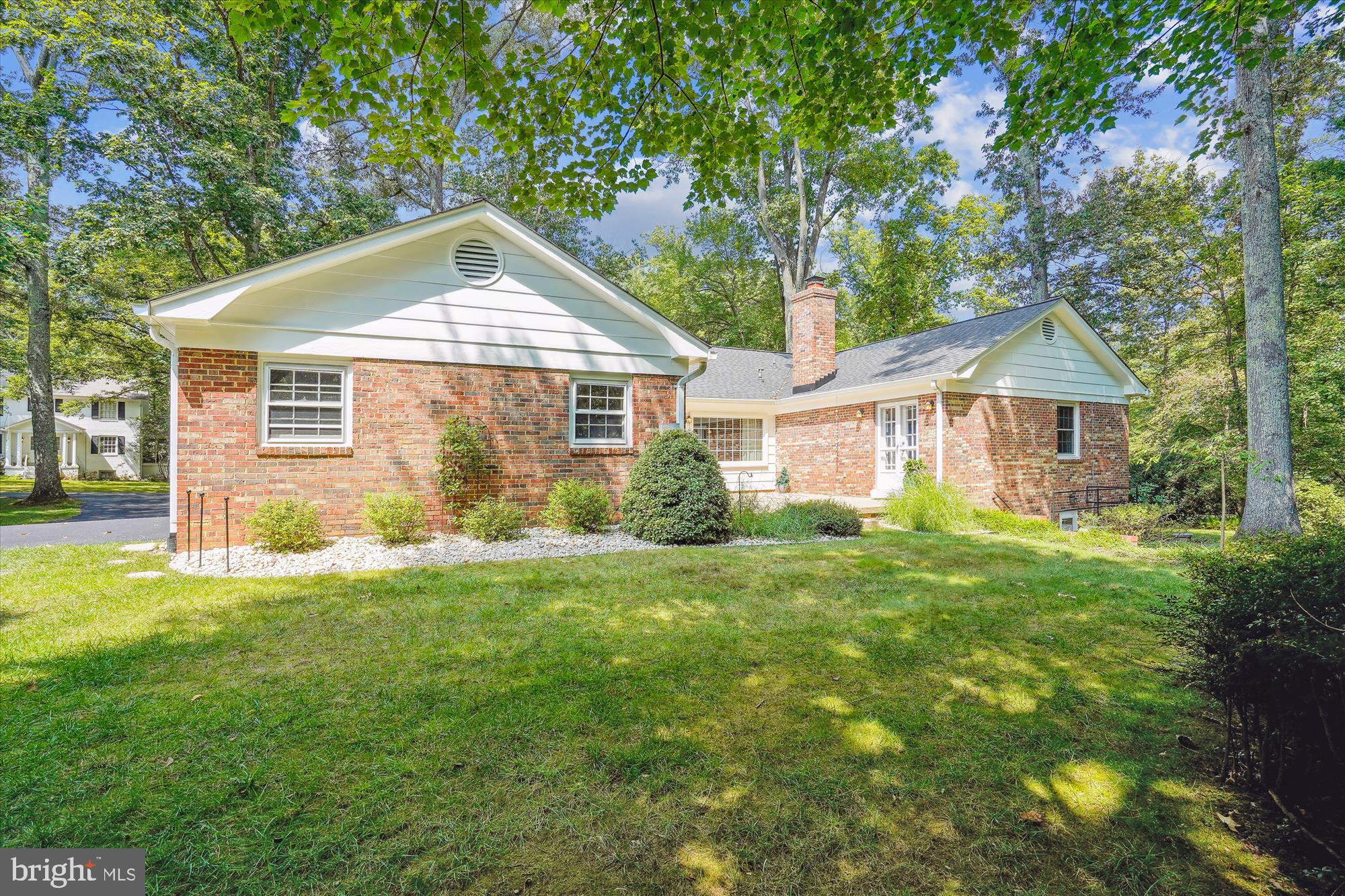 RESTON - Residential