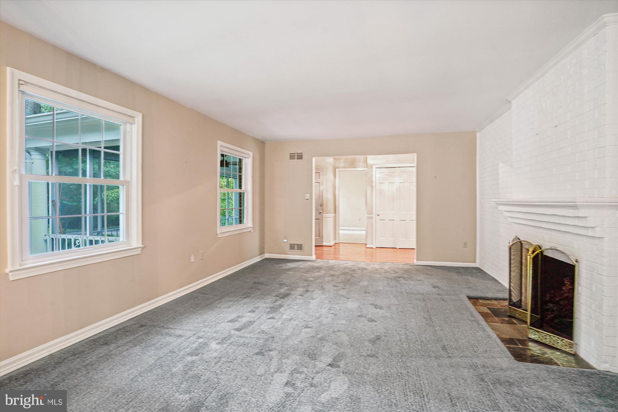 RESTON - Residential