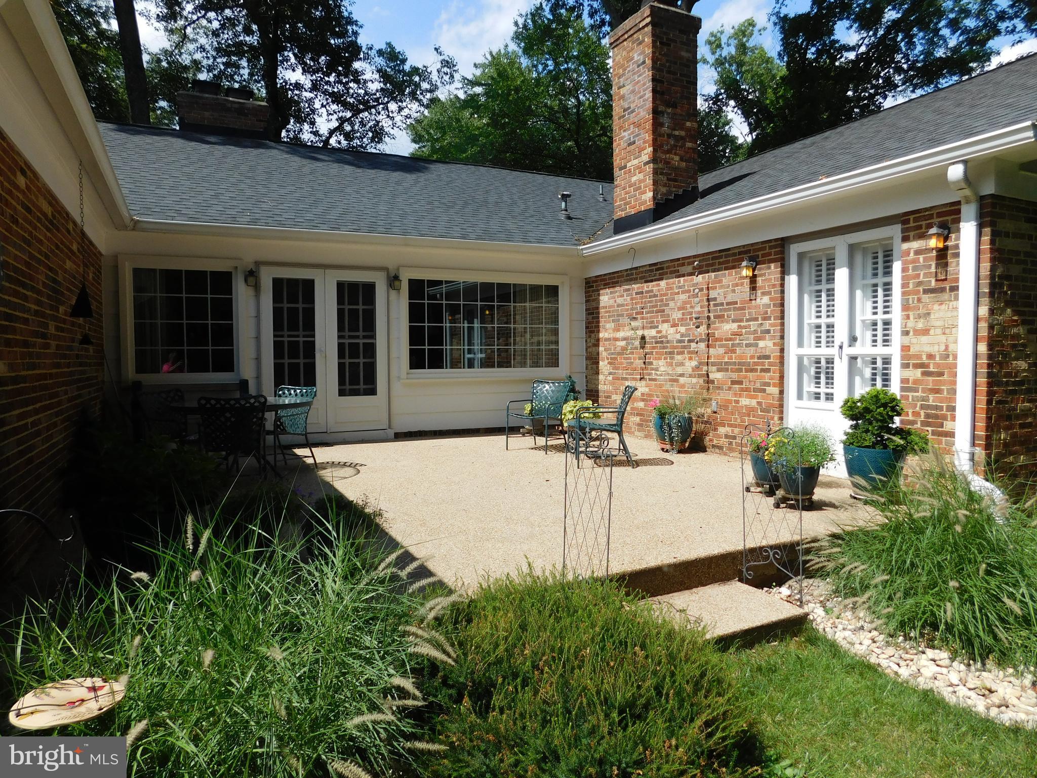 RESTON - Residential