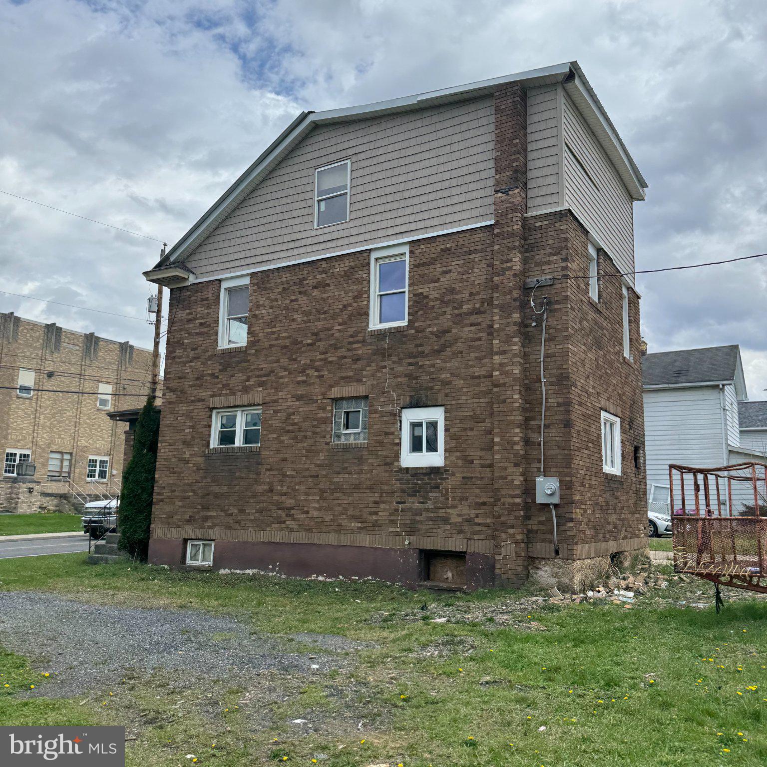 115 N 9TH STREET