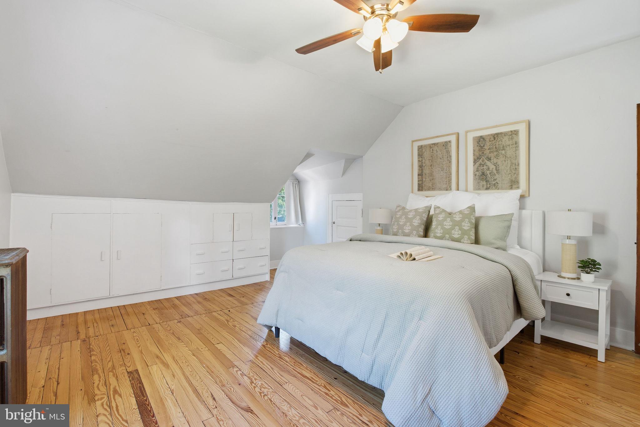 LAKE WALKER - Residential