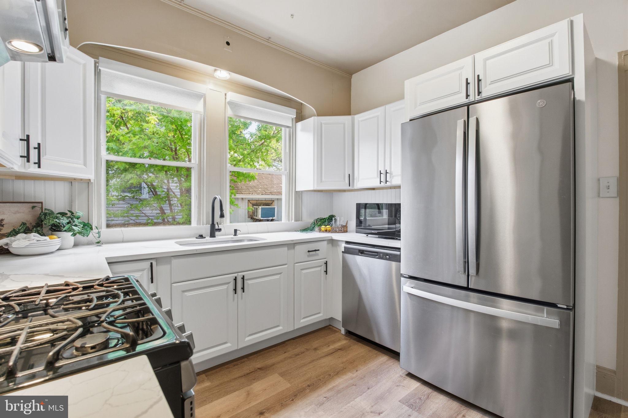 LAKE WALKER - Residential