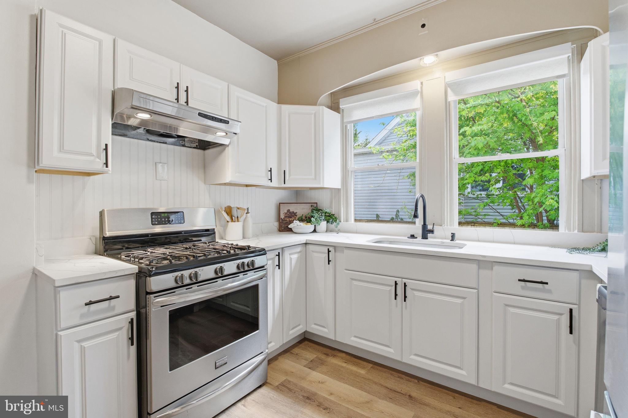 LAKE WALKER - Residential