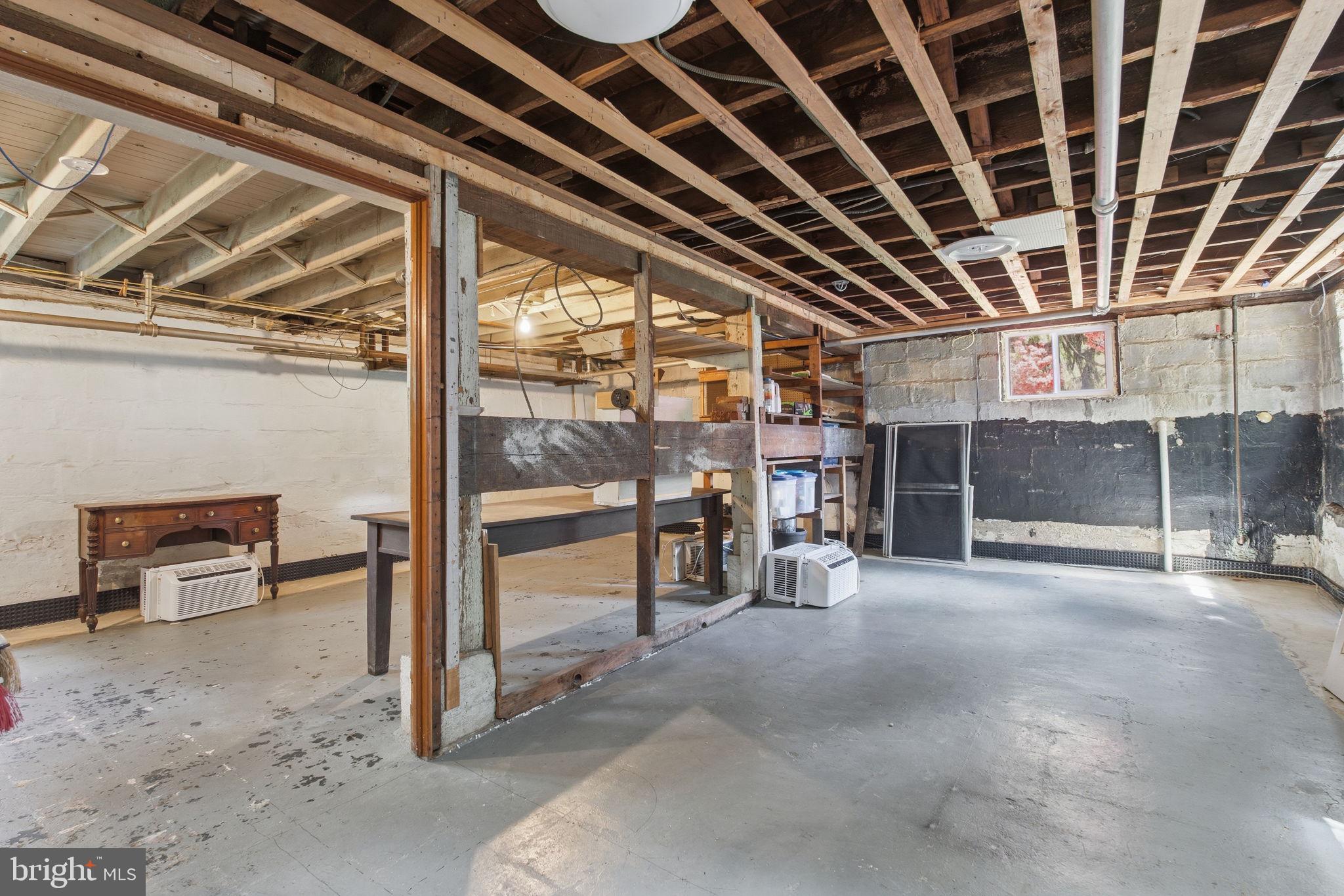 LAKE WALKER - Residential