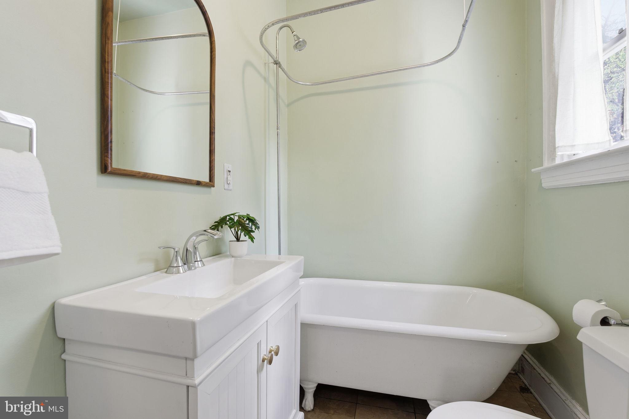 LAKE WALKER - Residential