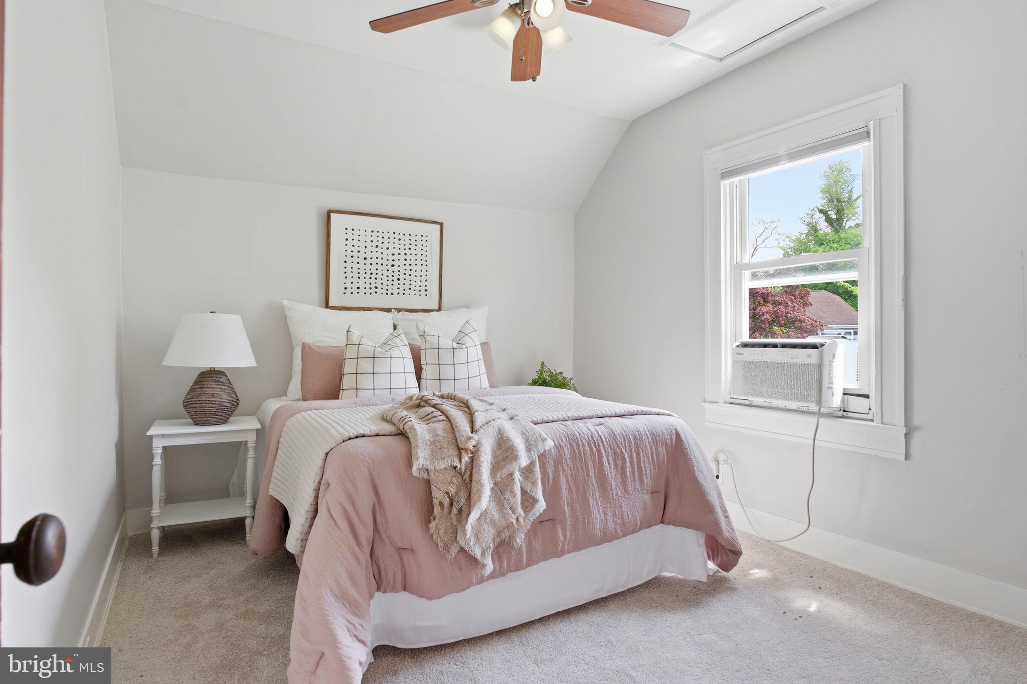 LAKE WALKER - Residential