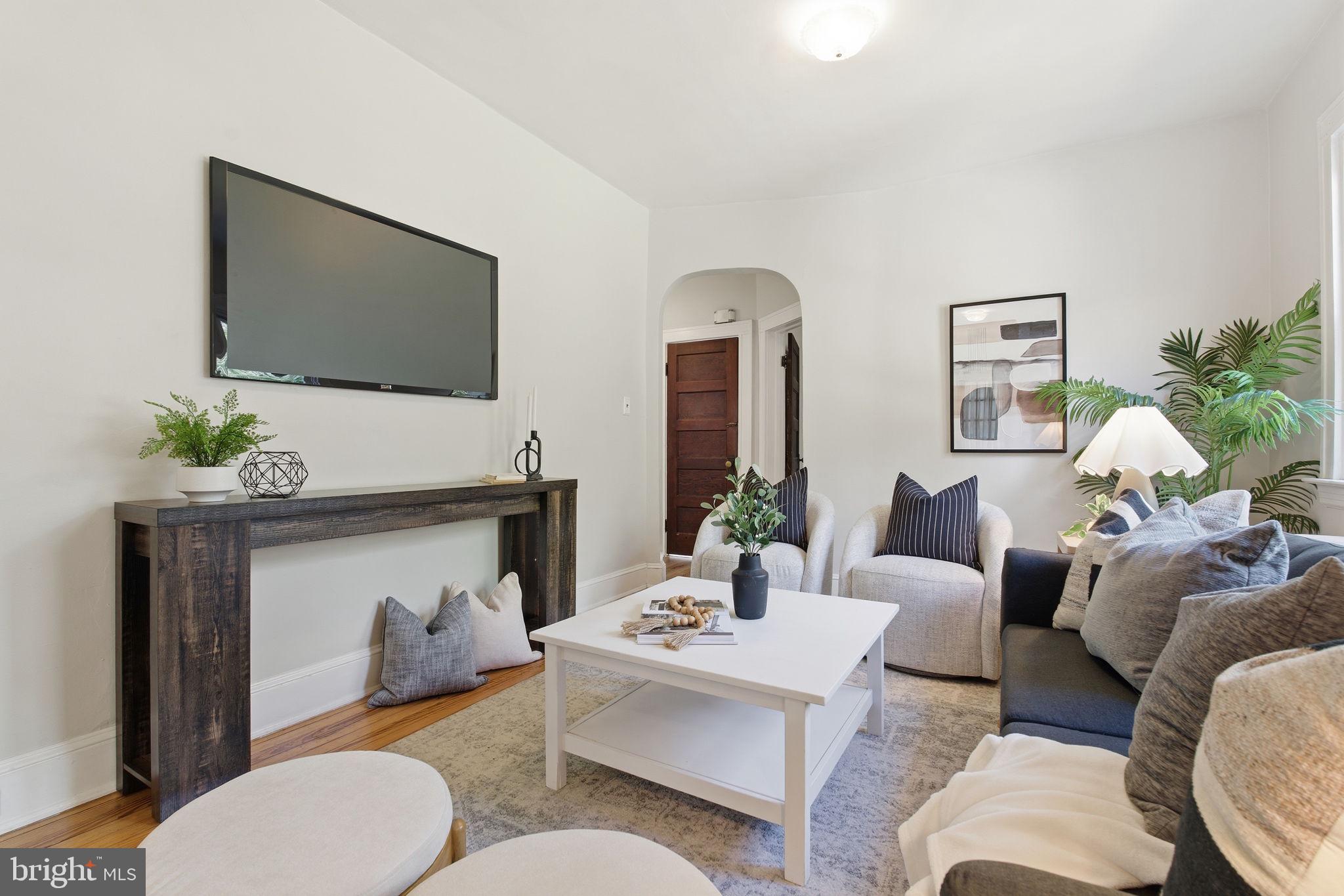 LAKE WALKER - Residential