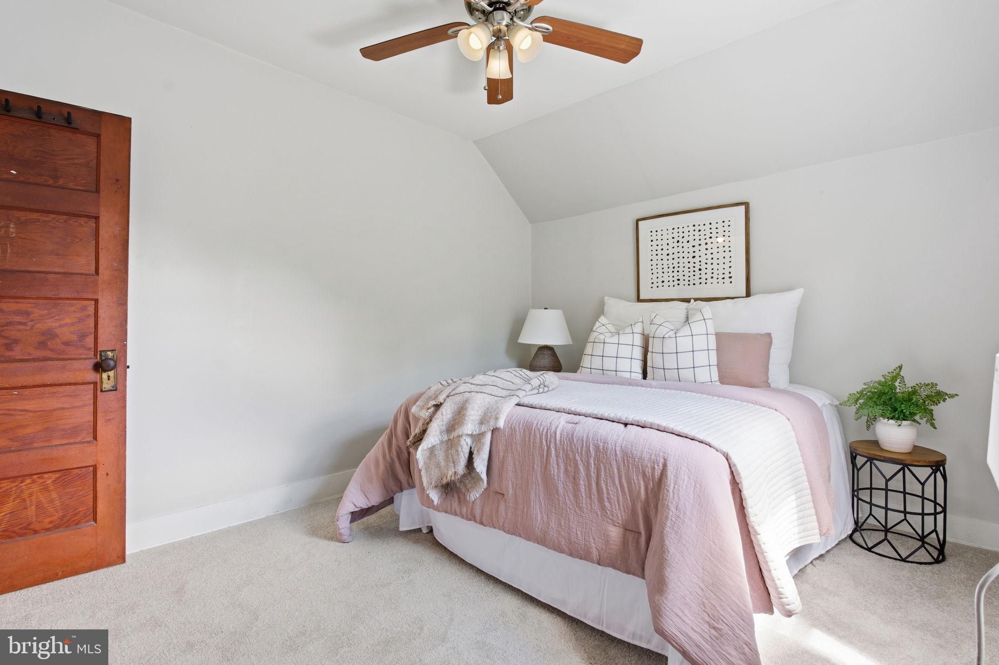 LAKE WALKER - Residential