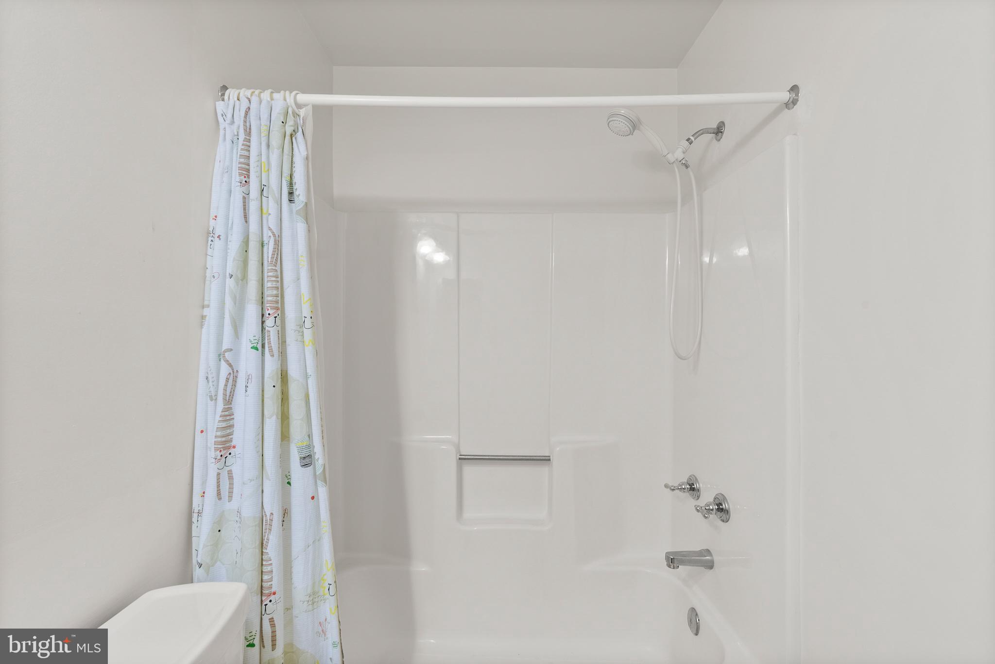 VILLAGE OF HICKORY RIDGE - Residential