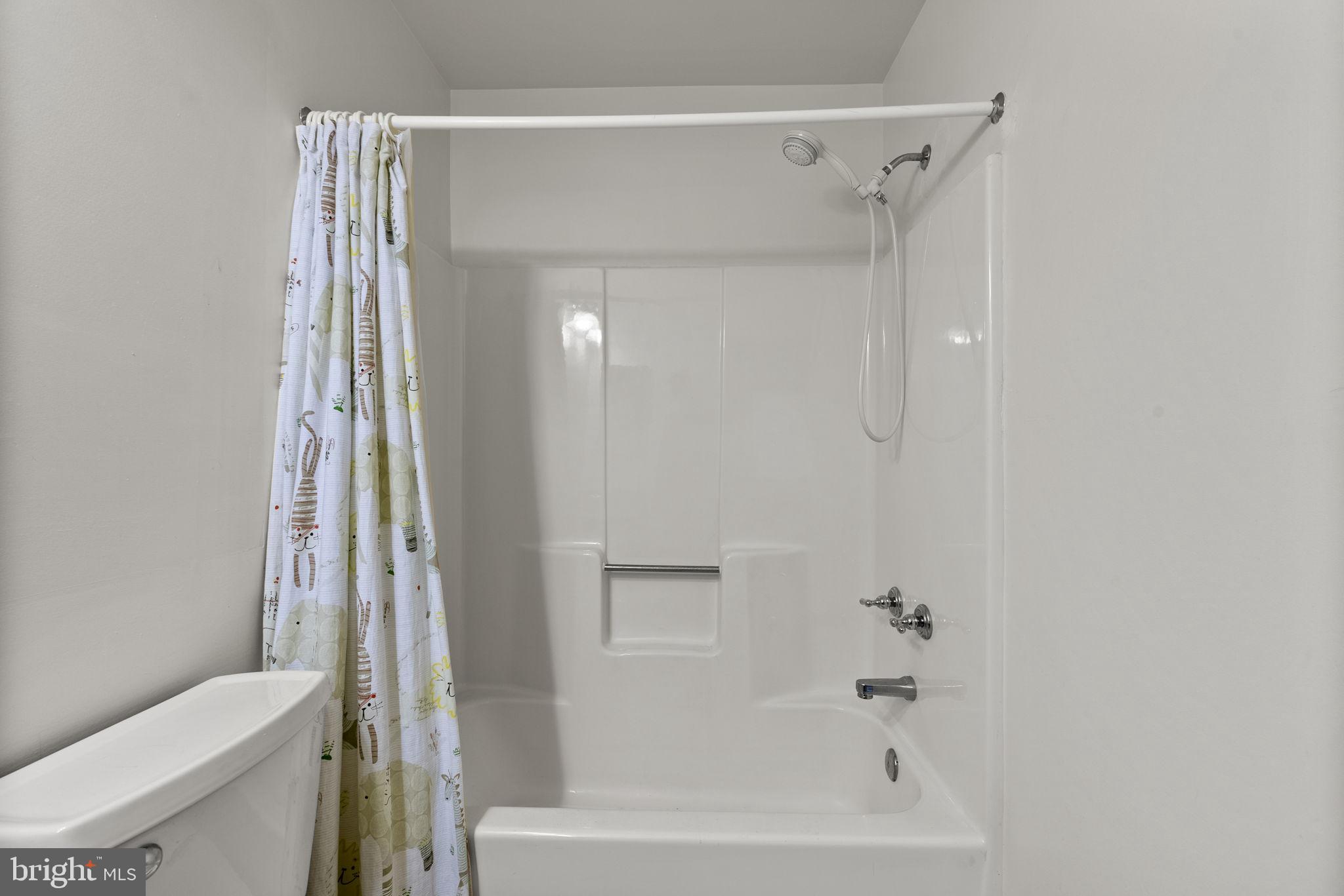 VILLAGE OF HICKORY RIDGE - Residential