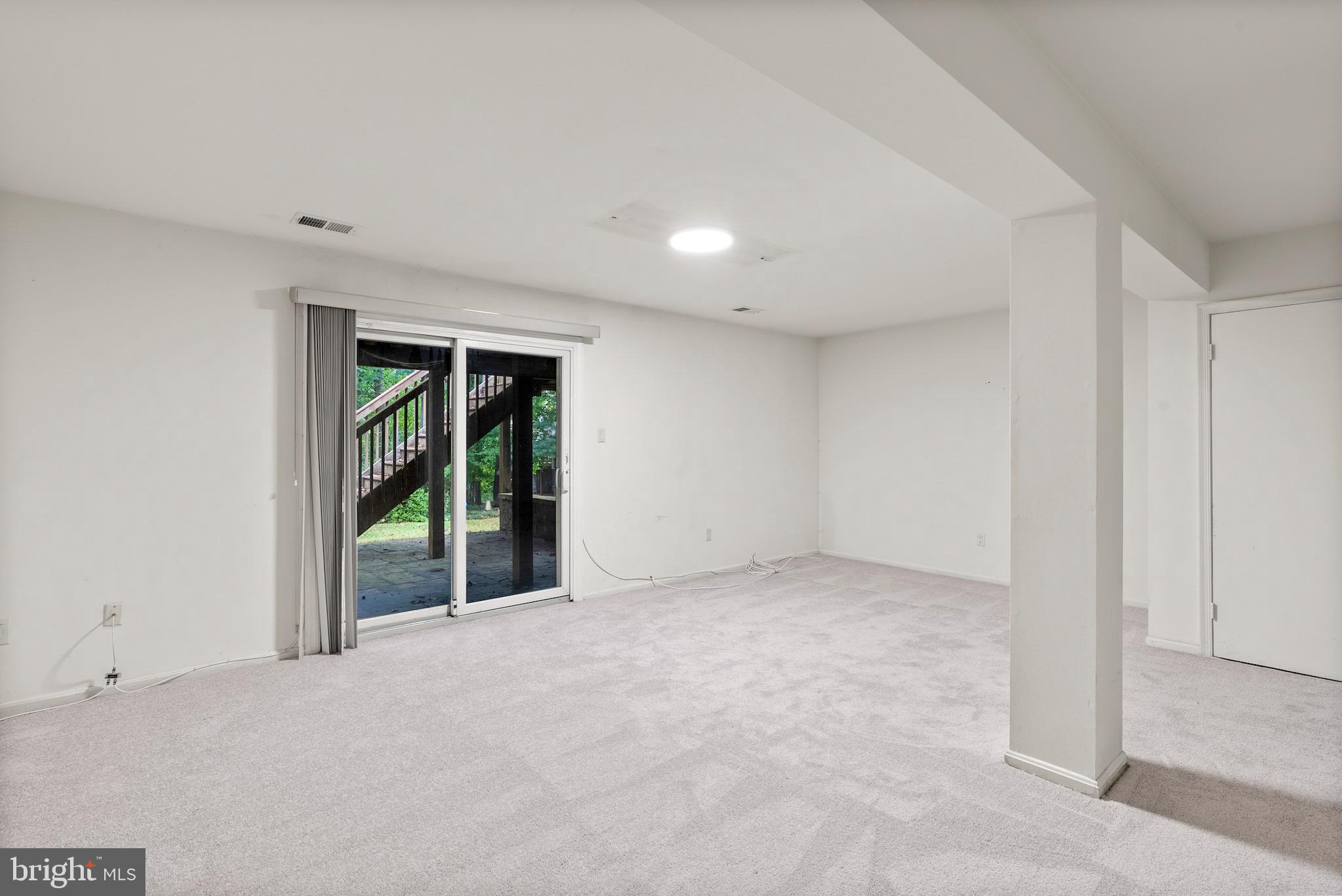 VILLAGE OF HICKORY RIDGE - Residential