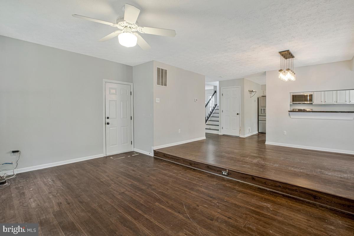8214 DEERBROOKE COURT