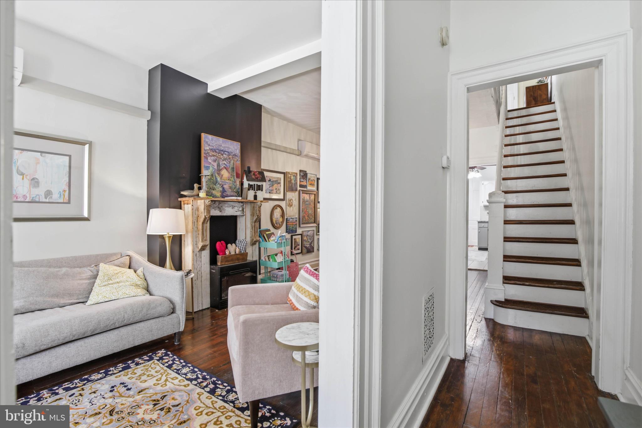 231 N MULBERRY STREET