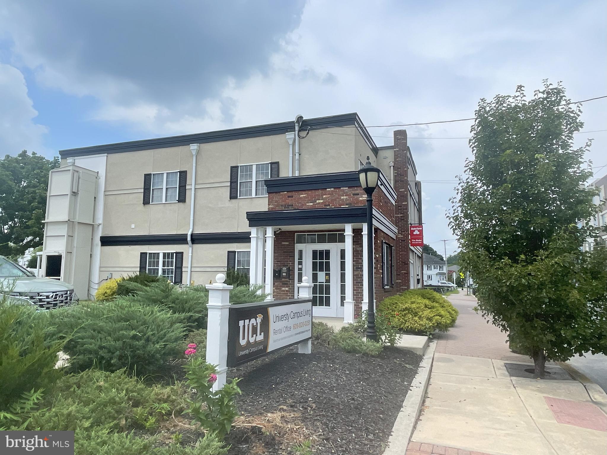 200 W HIGH STREET 206 2ND FLOOR