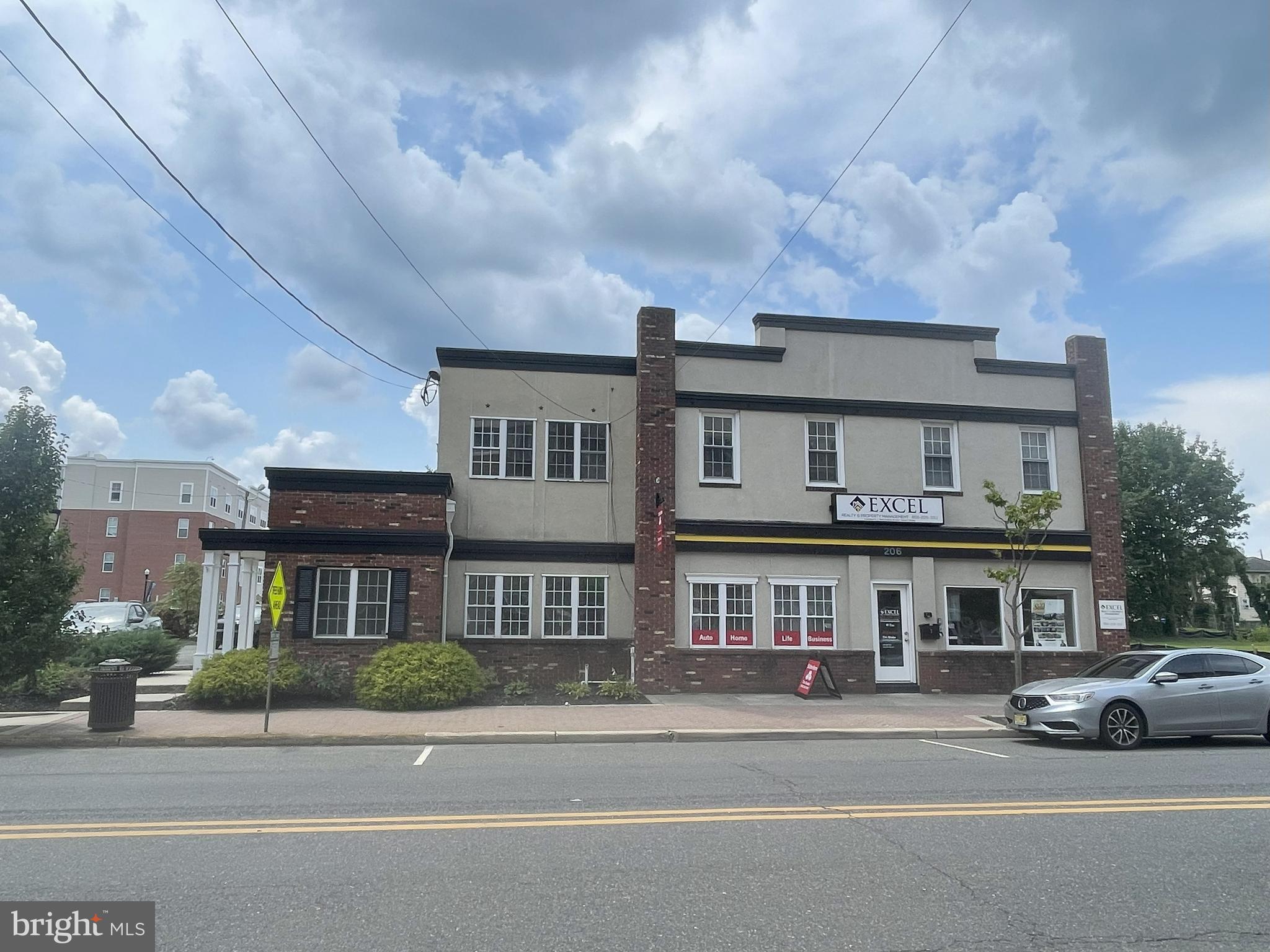 200 W HIGH STREET 206 2ND FLOOR