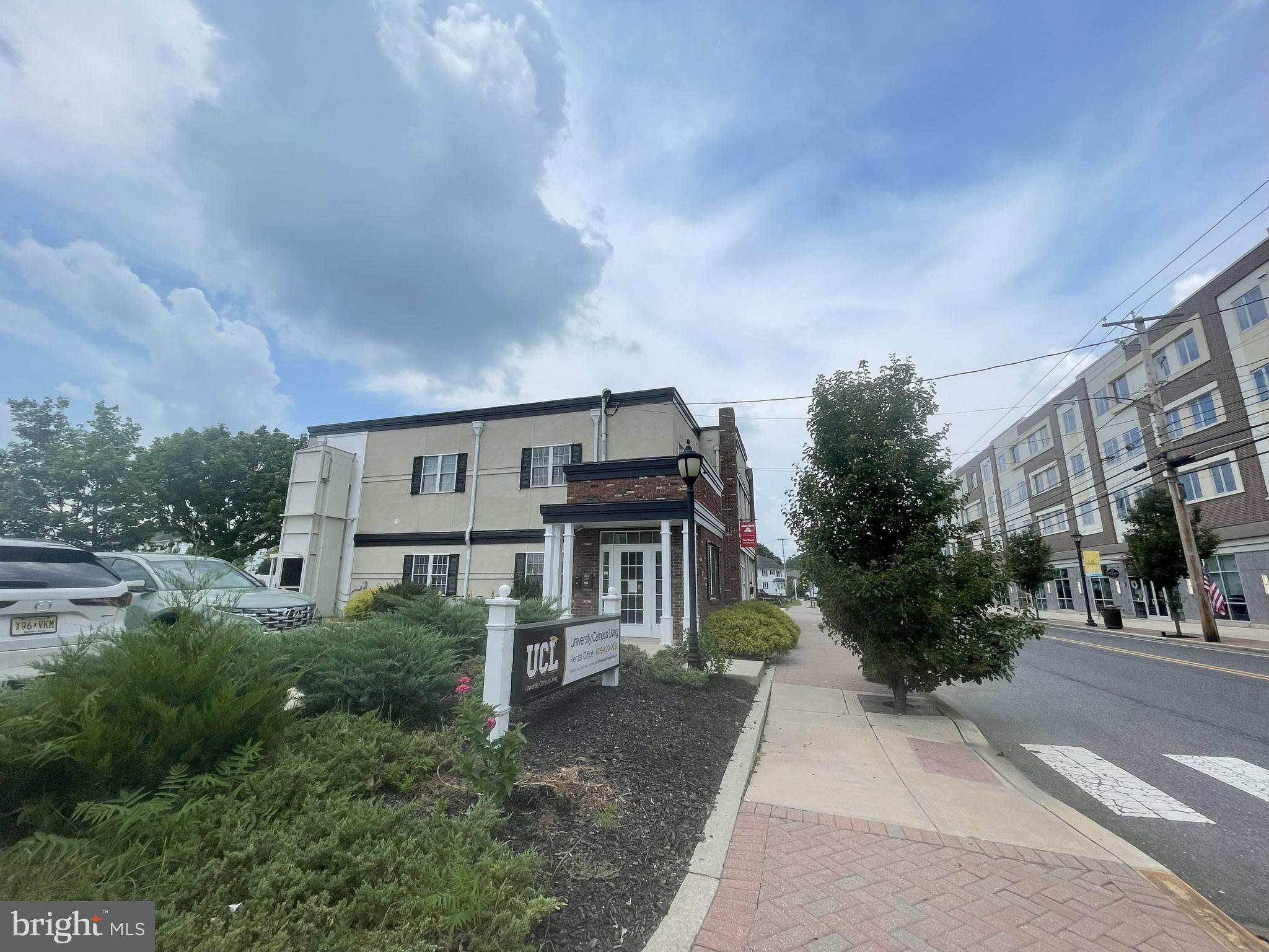 200 W HIGH STREET 206 2ND FLOOR