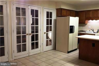 WESTBURY OAKS - Residential Lease