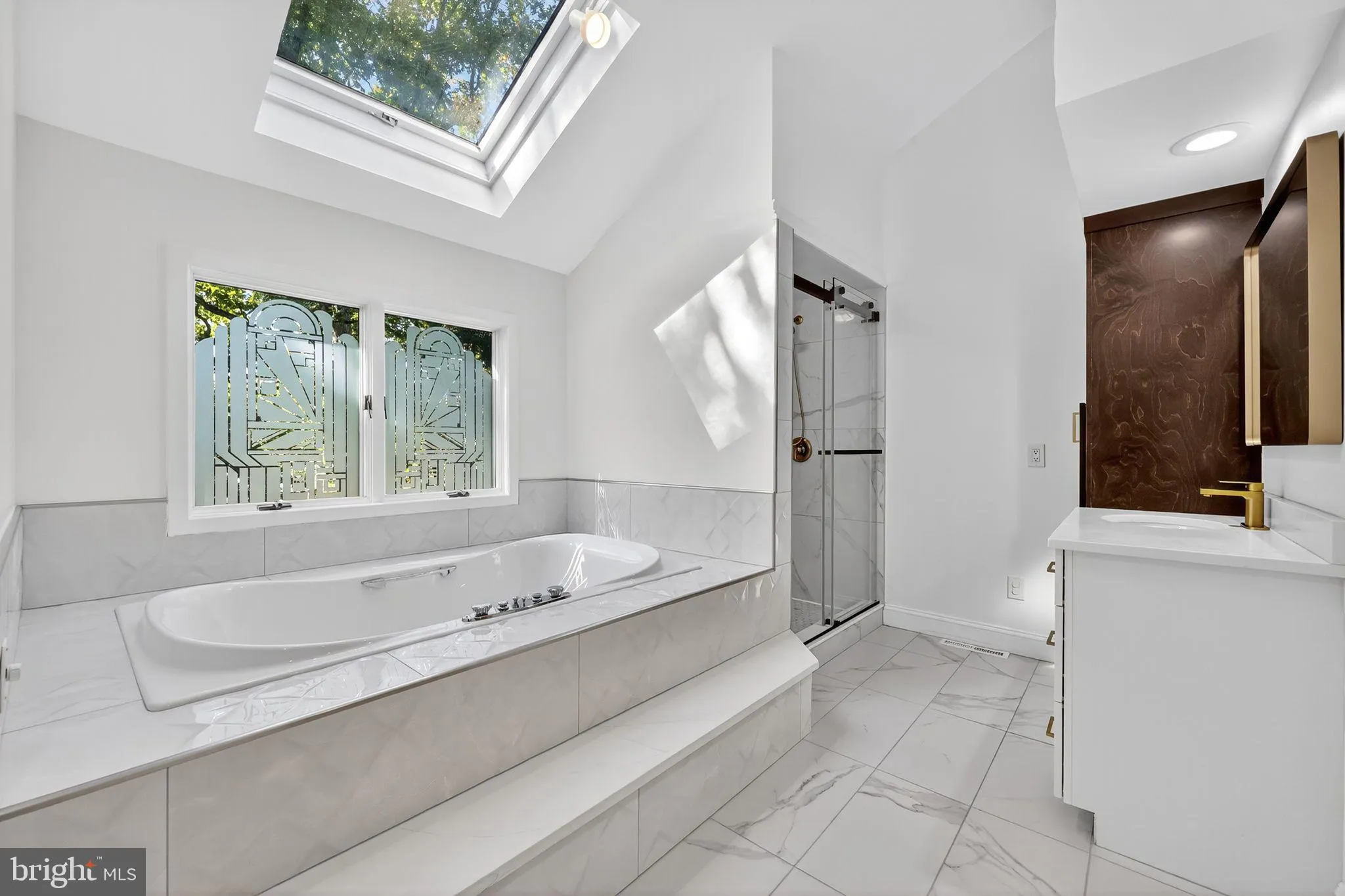 Voorhees, New Jersey 08043, United States, 4 Bedrooms Bedrooms, ,4 BathroomsBathrooms,Residential,Active,230378