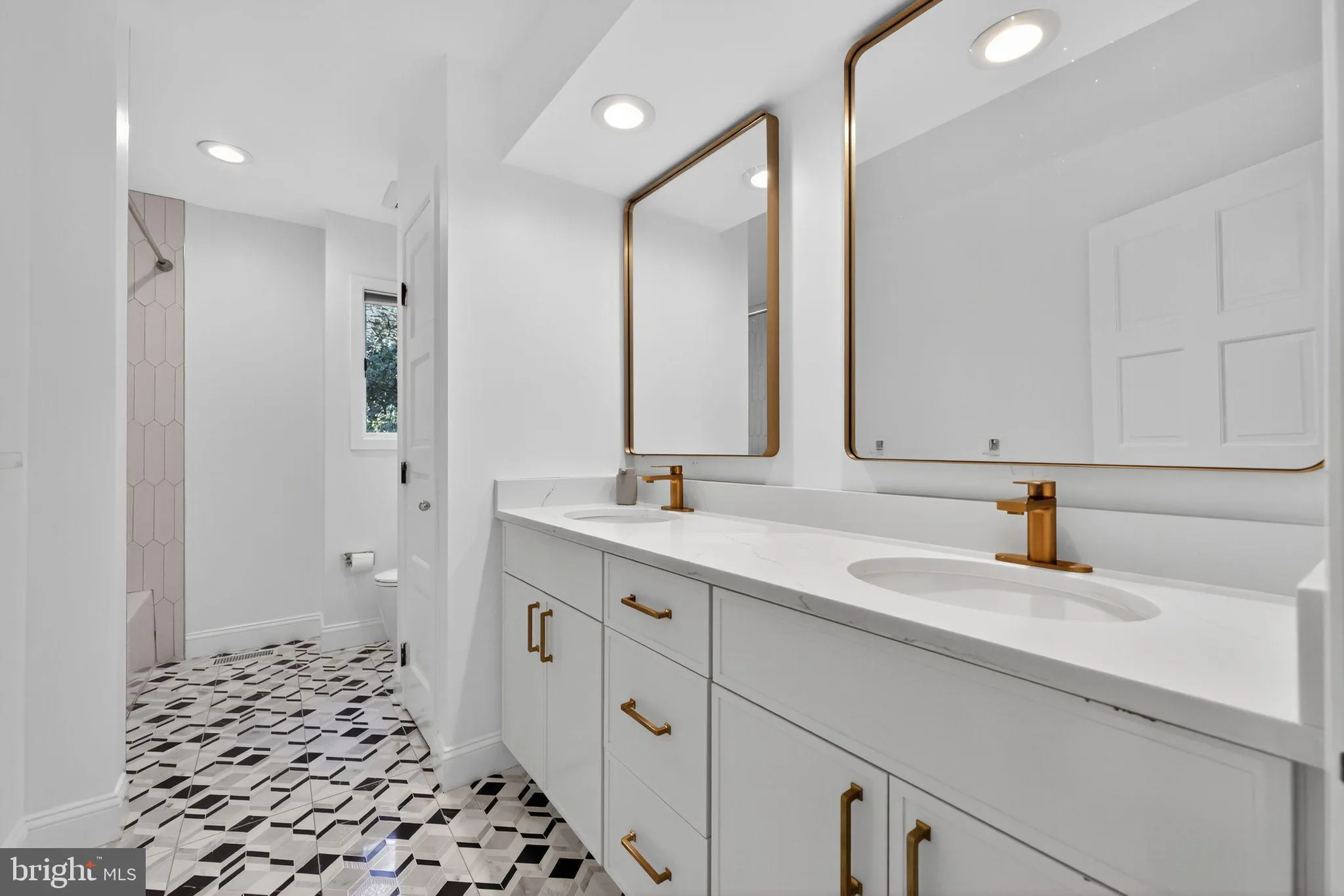 Voorhees, New Jersey 08043, United States, 4 Bedrooms Bedrooms, ,4 BathroomsBathrooms,Residential,Active,230378