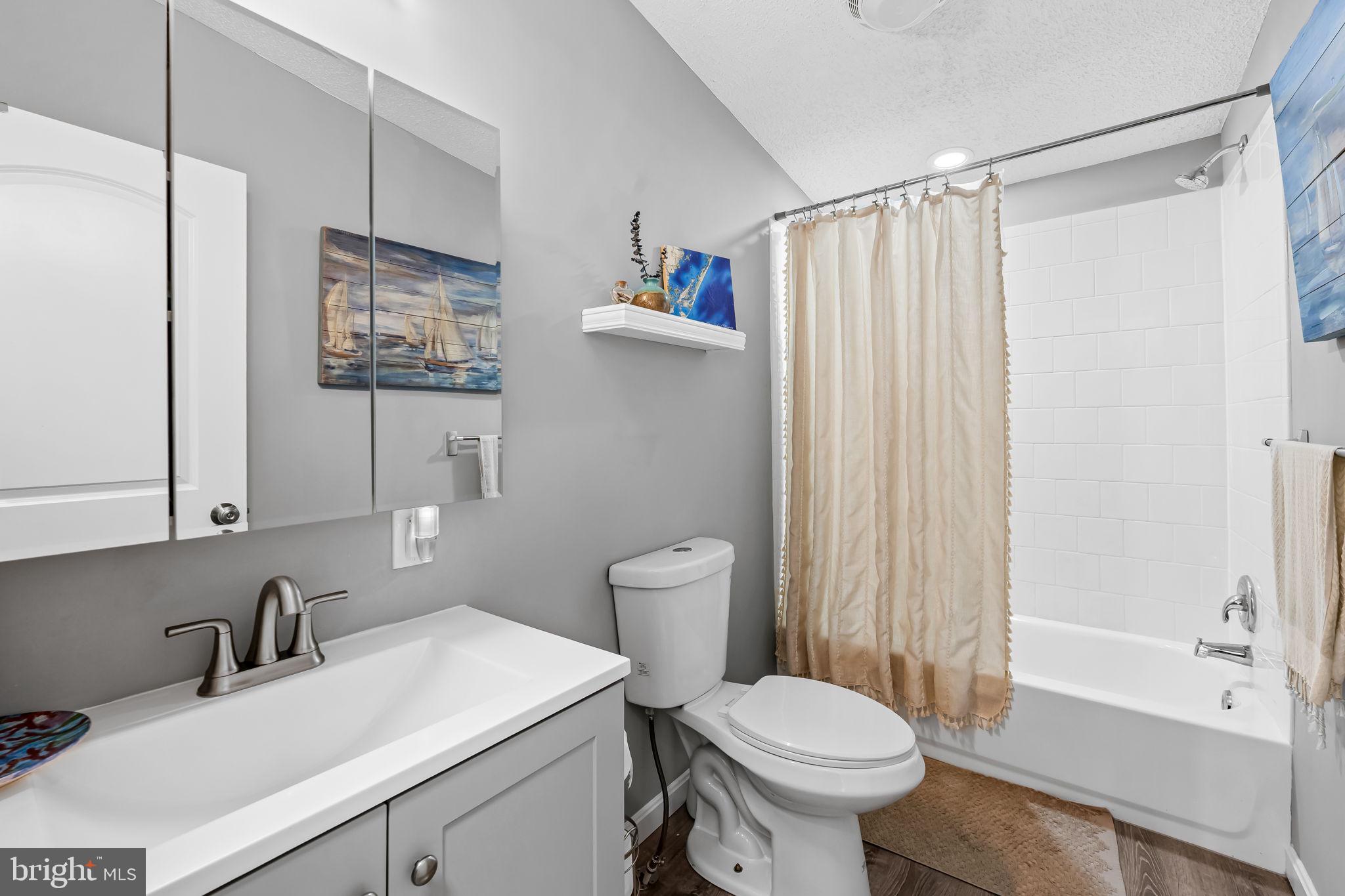 BISCAYNE BAY - Residential