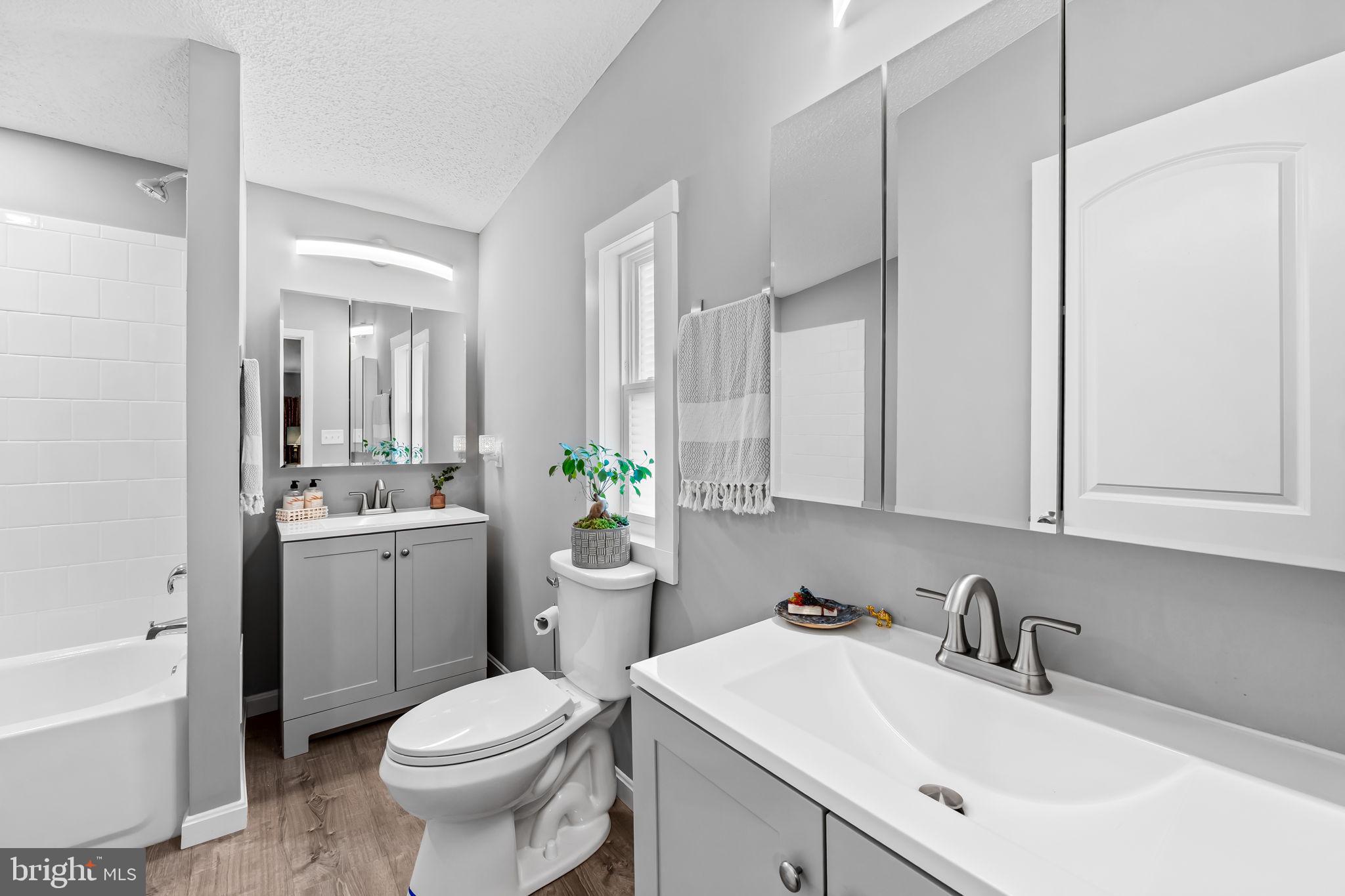 BISCAYNE BAY - Residential