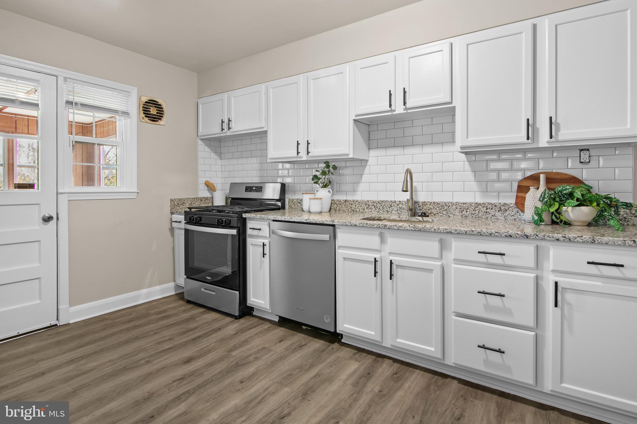 CEDARCROFT HISTORIC DISTRICT - Residential Lease