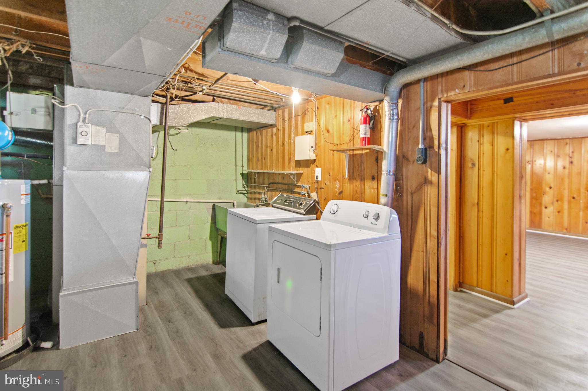 CEDARCROFT HISTORIC DISTRICT - Residential Lease