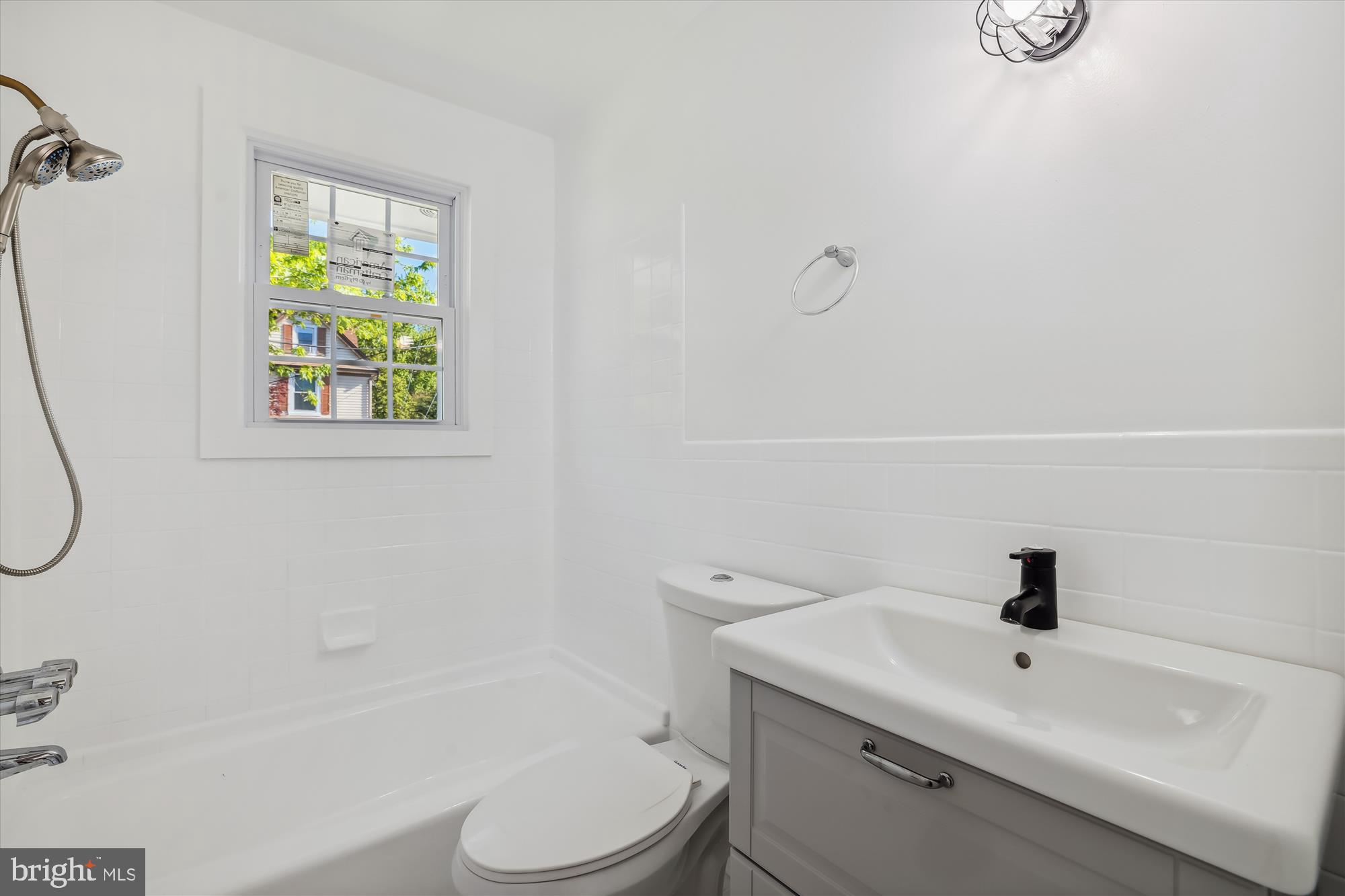 BRENTWOOD - Residential