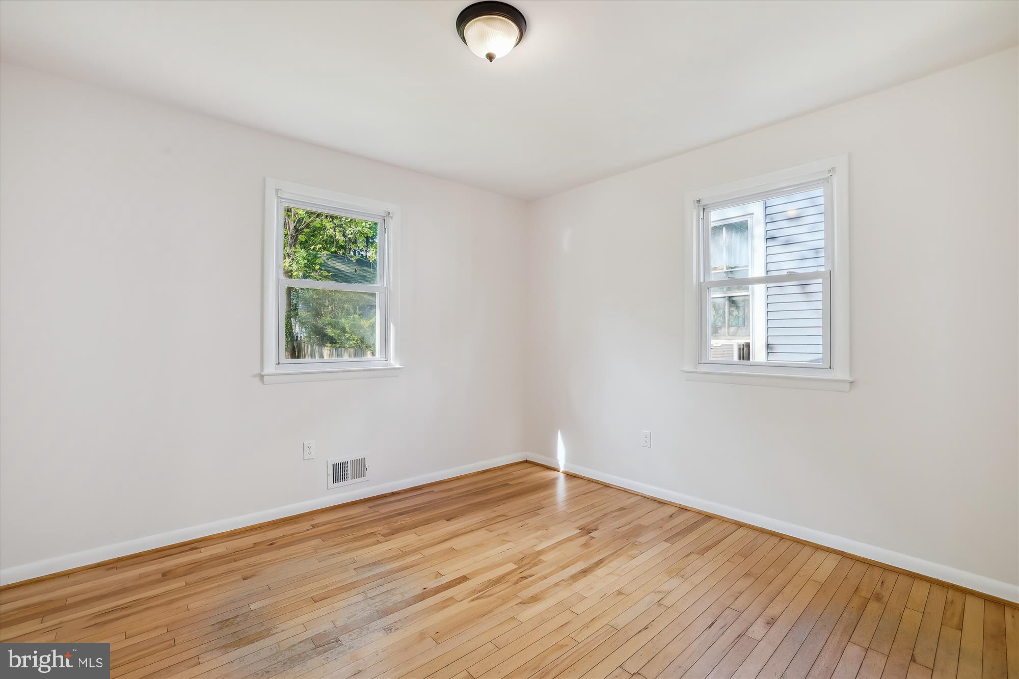 BRENTWOOD - Residential