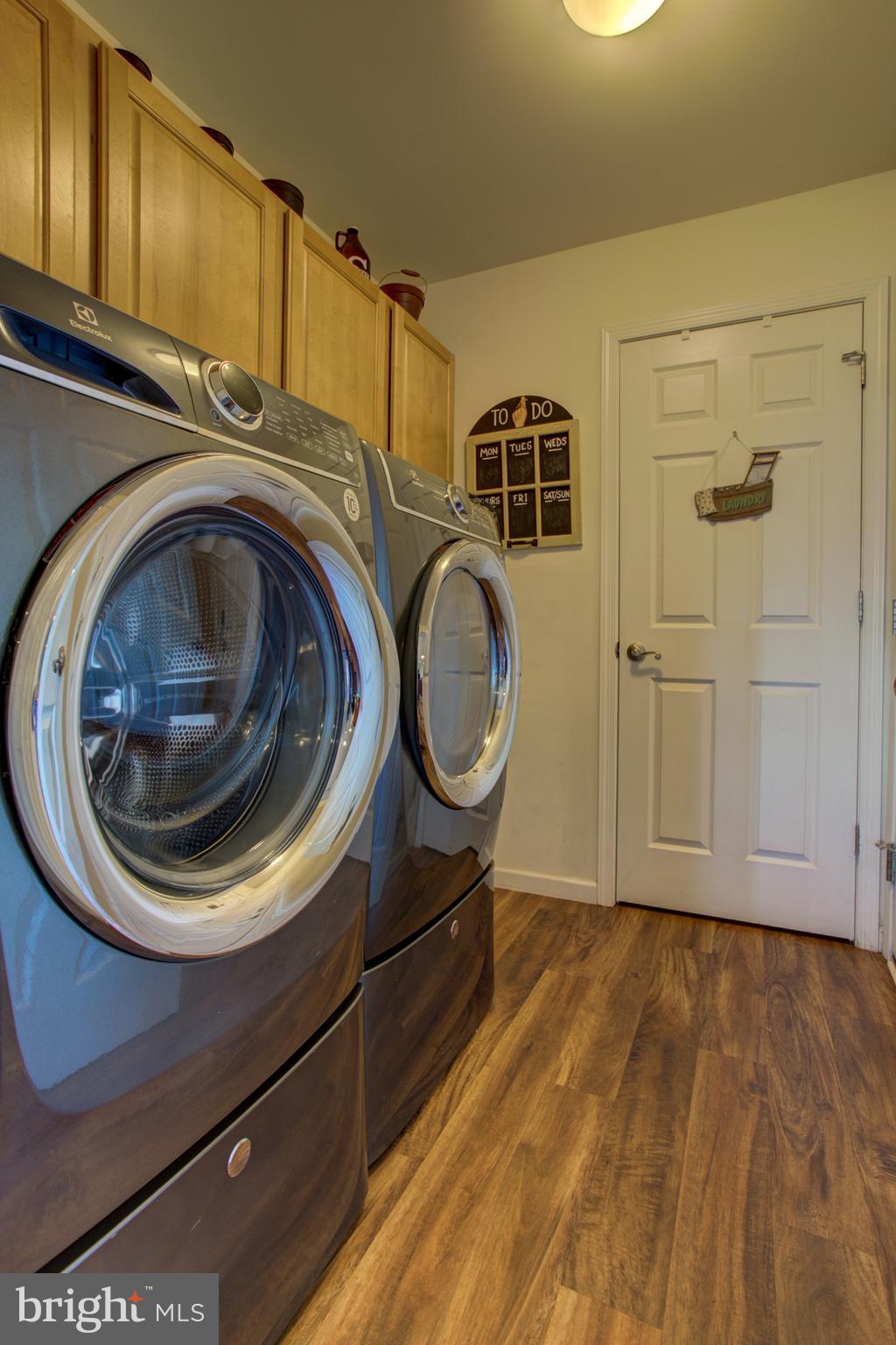 CEDAR CHASE - Residential