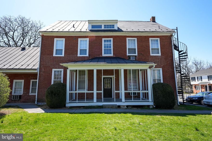 Renovated spacious 1 Bedroom, 1 Bath Loft Apartment on Top Floor of Building, Stainless steel appliances, upgraded central air and heat, ample cabinets and closets, laminate wood flooring in Living room, and Kitchen. Amazing location located within less than 1 mile from the great shopping on Valley Avenue. Nine minutes drive from Shenandoah University and 10 minutes from downtown Winchester. This quiet neighborhood is one of the best-kept secrets of Winchester.  There is a $25.00 monthly fee per person for water/sewer/trash.
