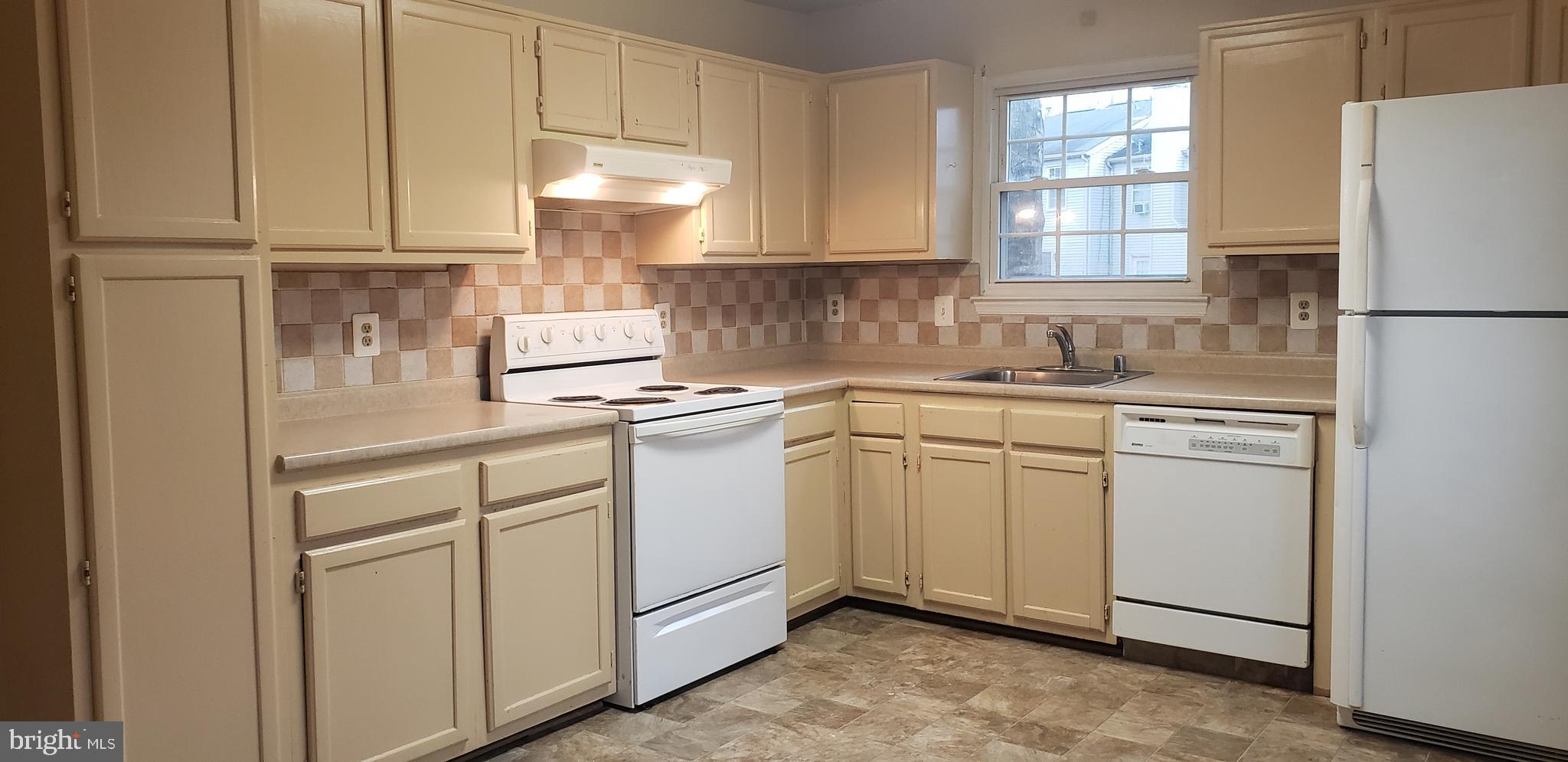 HEATHER GLEN - Residential Lease