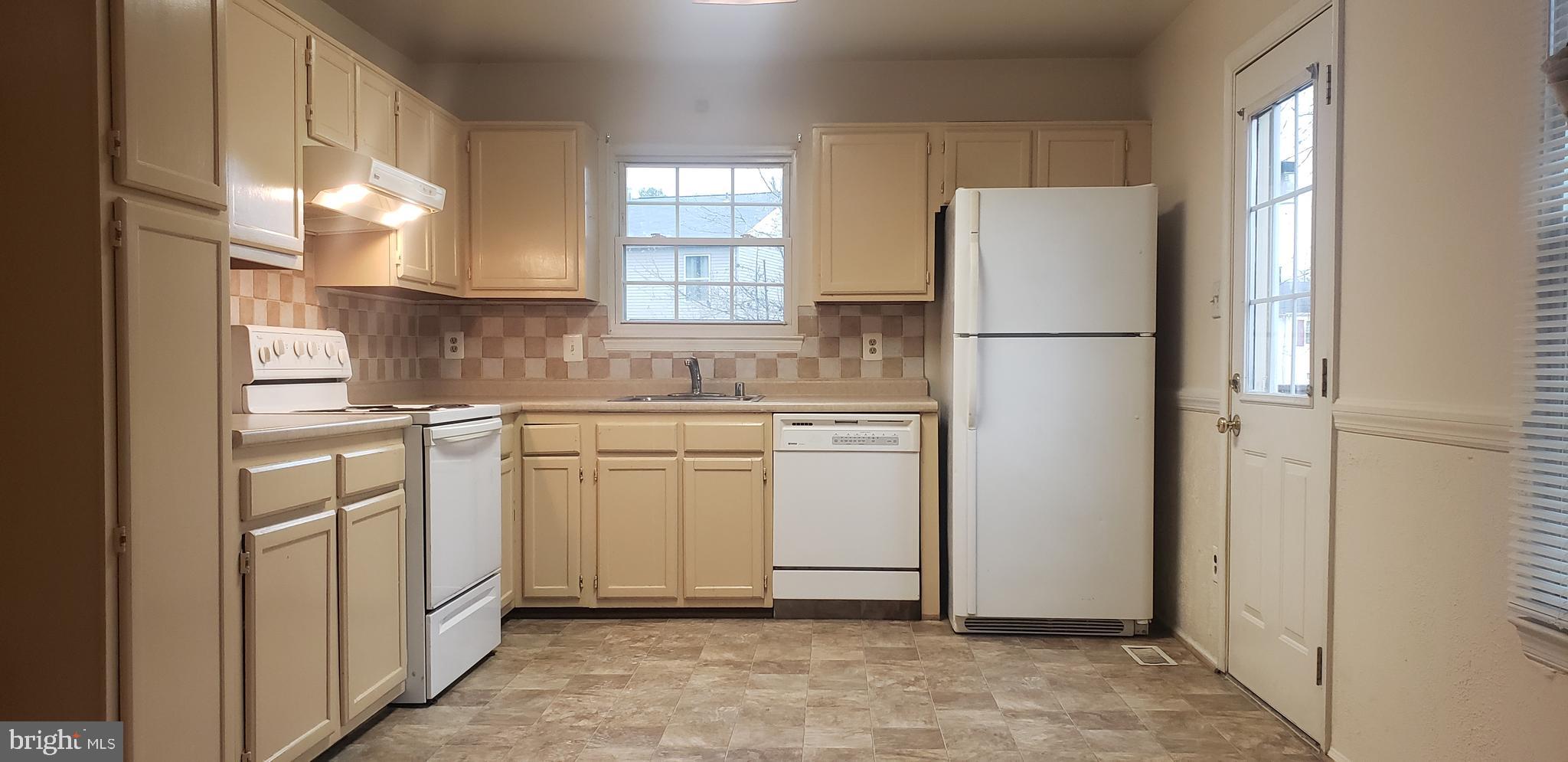 HEATHER GLEN - Residential Lease