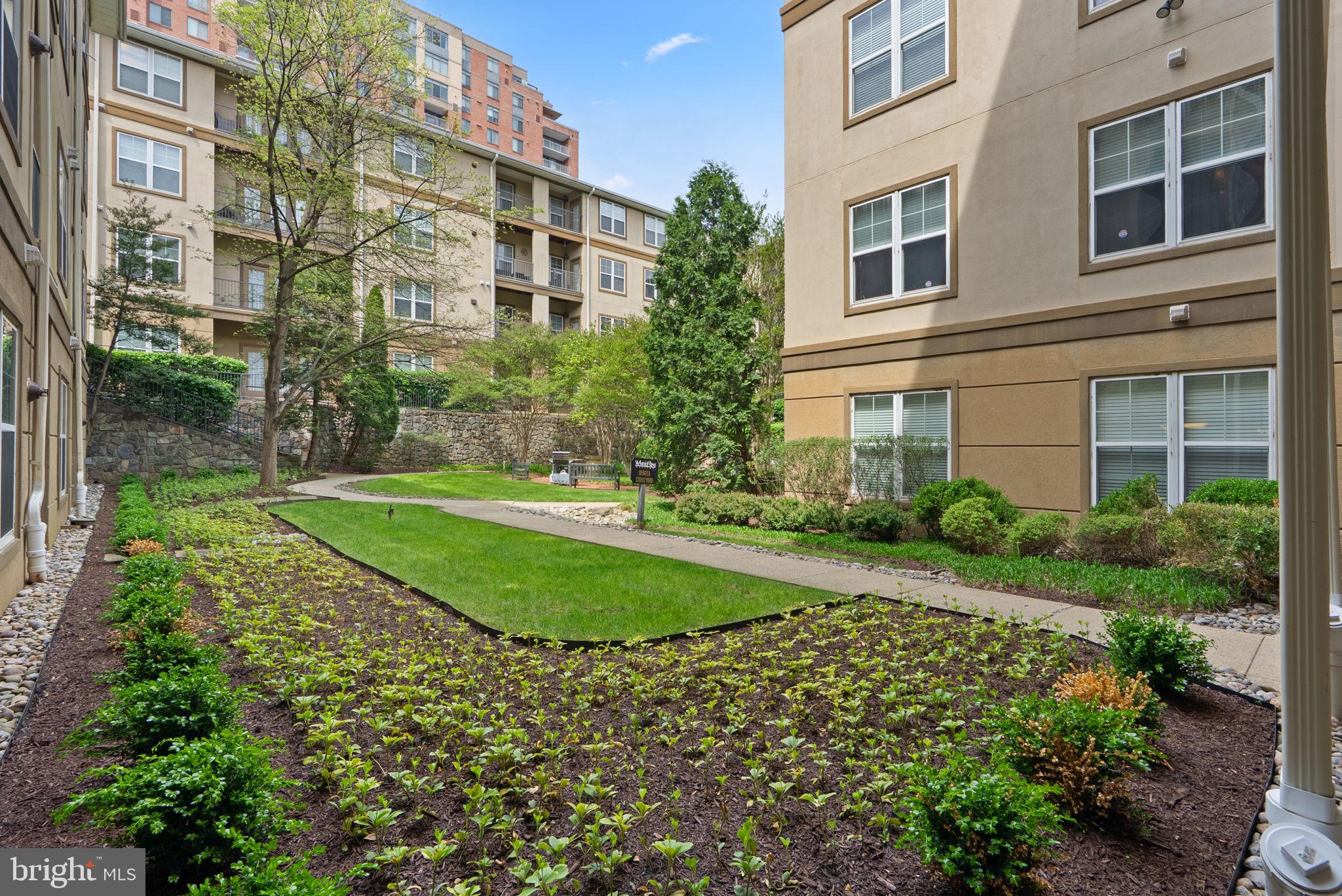 WHITE FLINT STATION - Residential