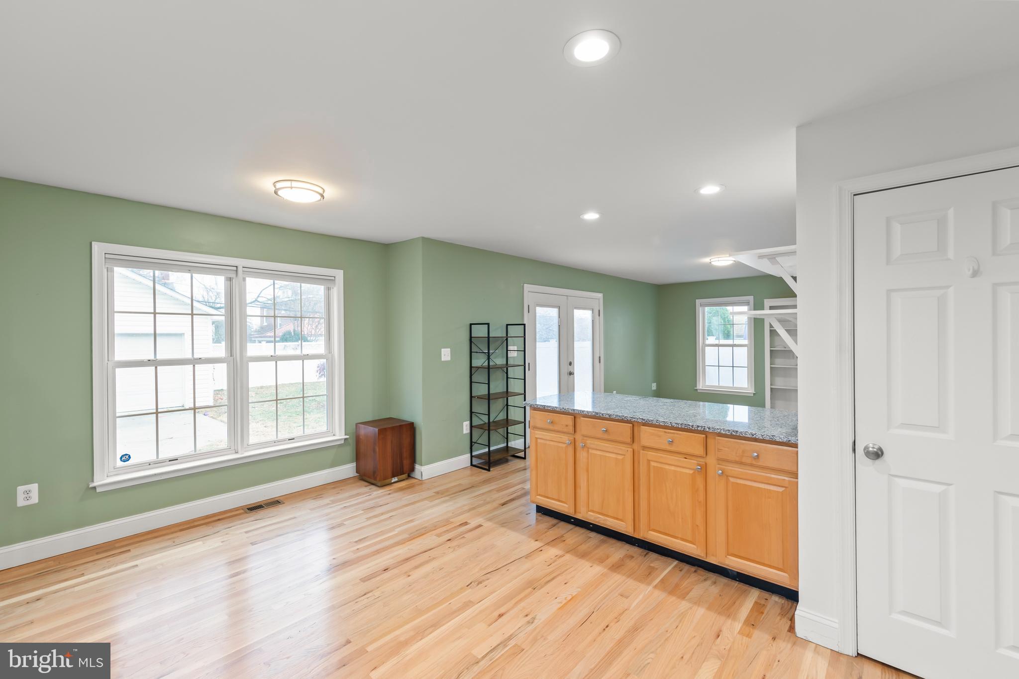 WEST WHITLOCK AVENUE - Residential