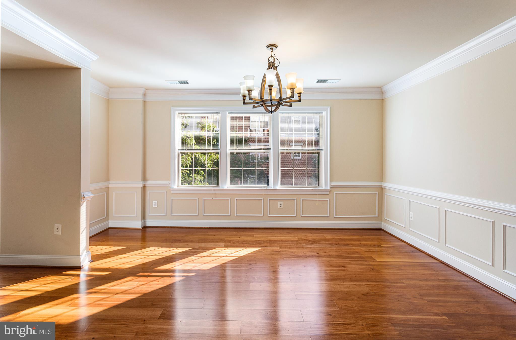 KING FARM BAILEYS COMMON - Residential Lease