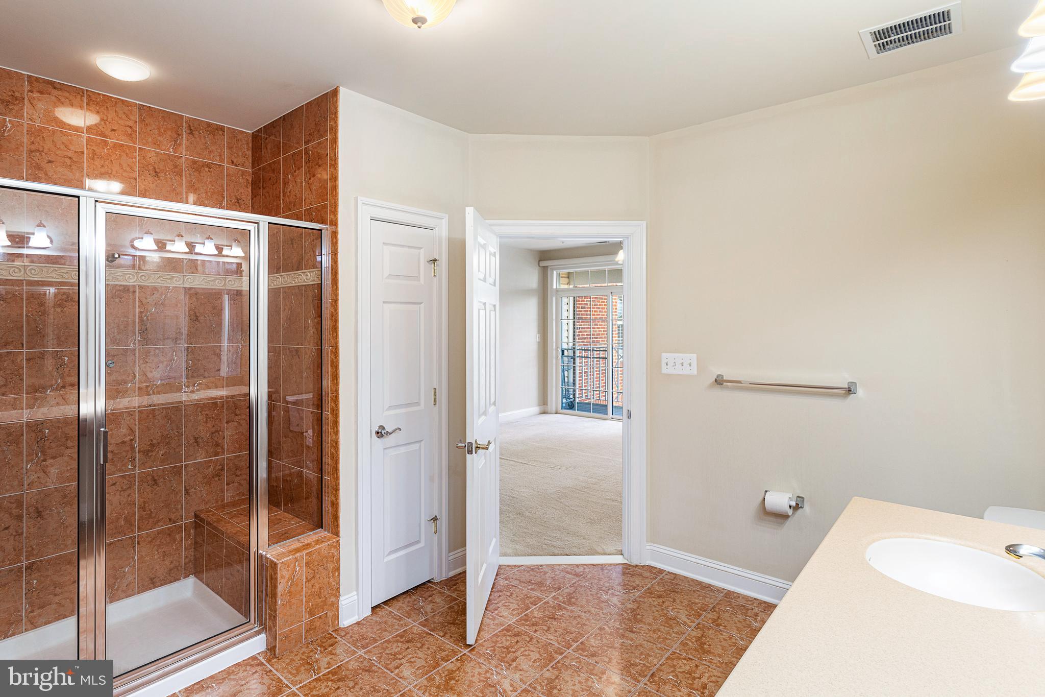 KING FARM BAILEYS COMMON - Residential Lease