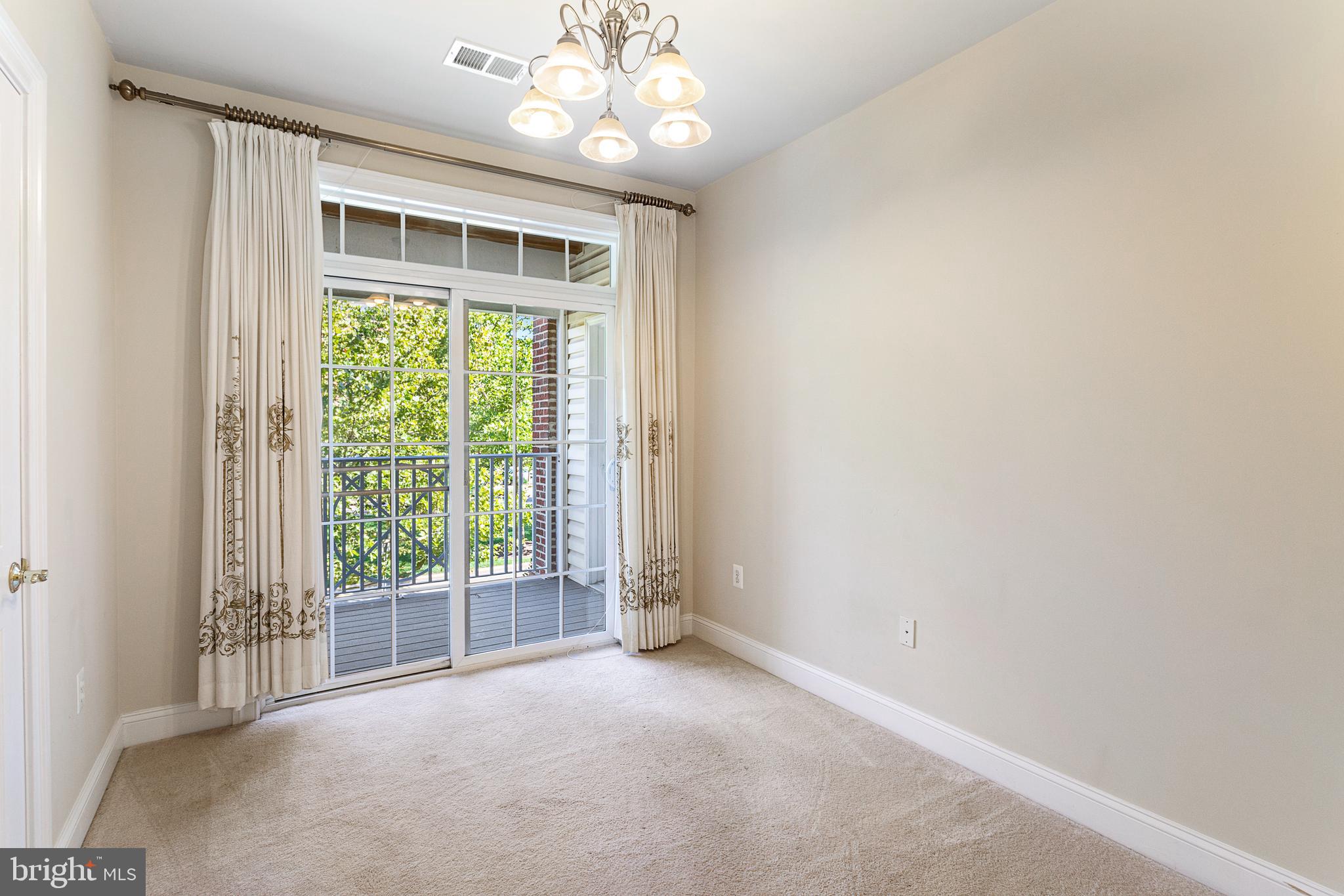 KING FARM BAILEYS COMMON - Residential Lease