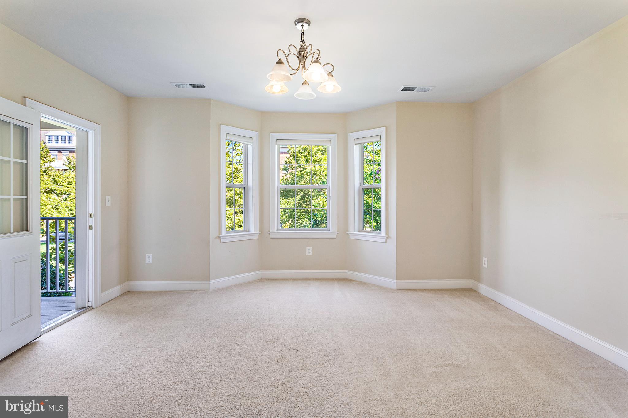 KING FARM BAILEYS COMMON - Residential Lease