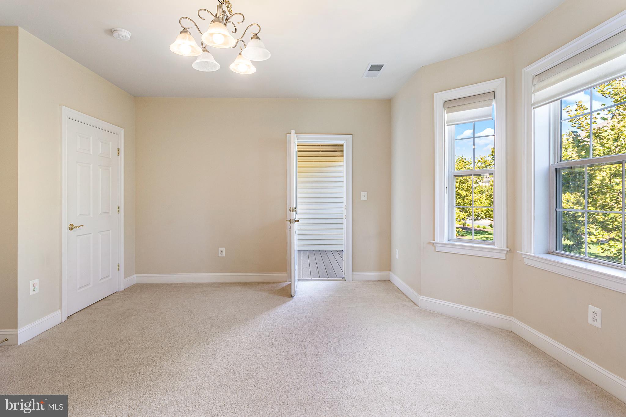 KING FARM BAILEYS COMMON - Residential Lease