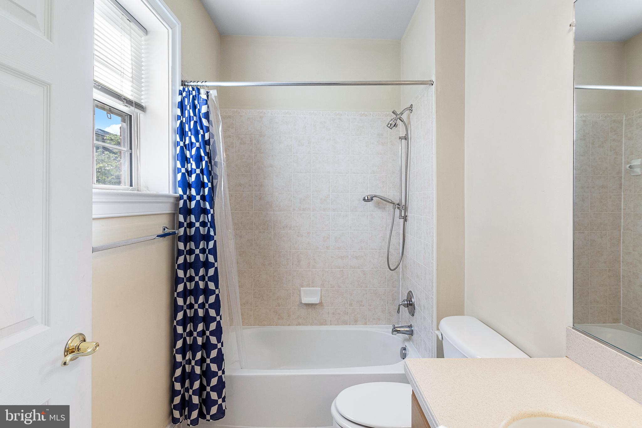 KING FARM BAILEYS COMMON - Residential Lease