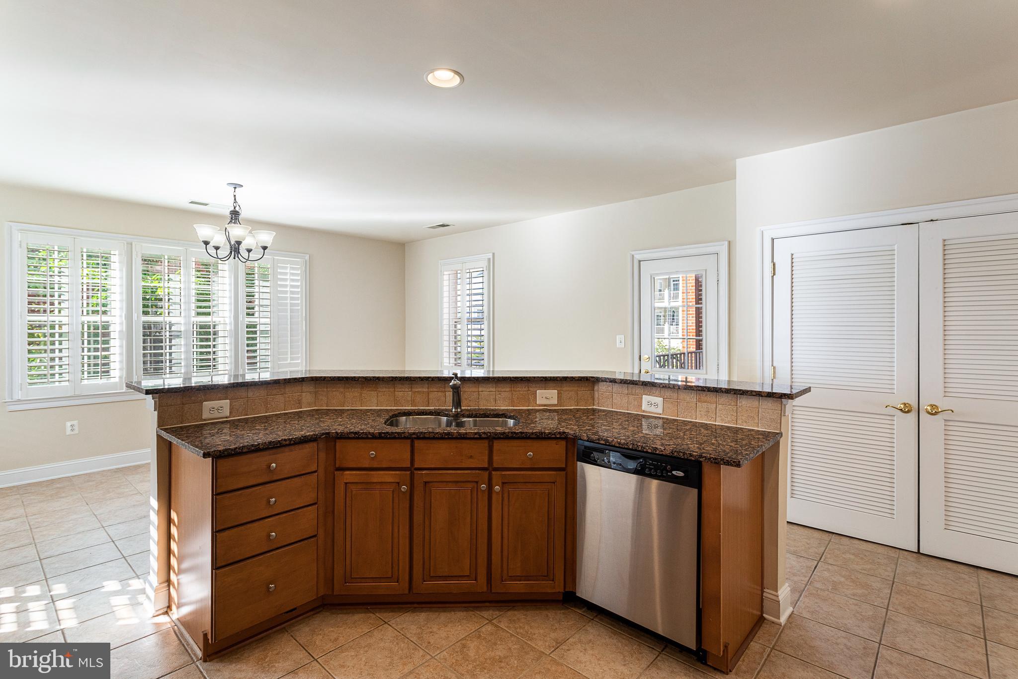 KING FARM BAILEYS COMMON - Residential Lease