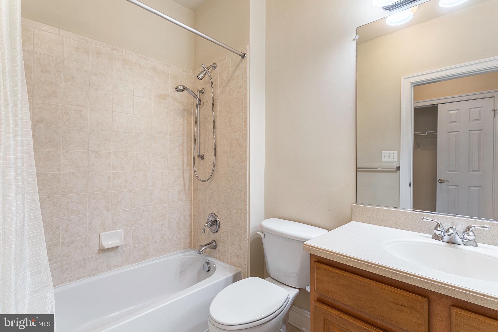 KING FARM BAILEYS COMMON - Residential Lease