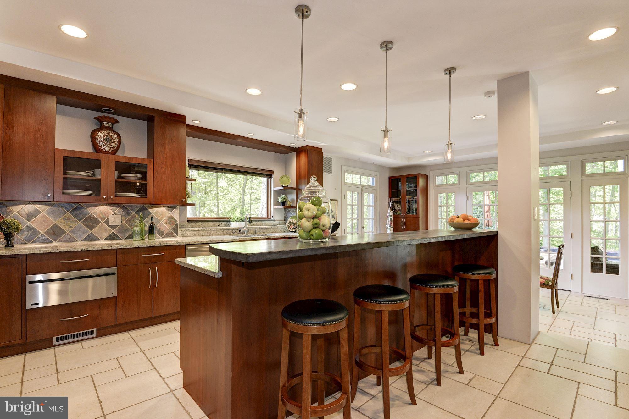 POTOMAC OVERLOOK - Residential