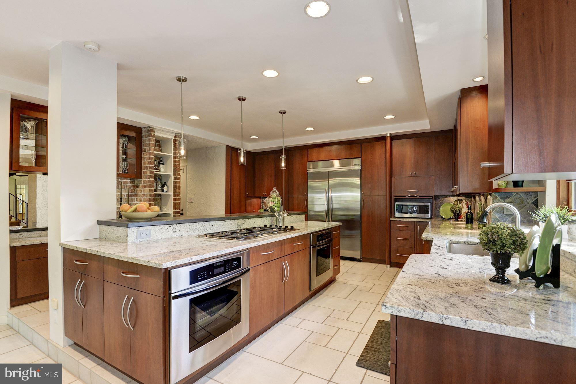 POTOMAC OVERLOOK - Residential