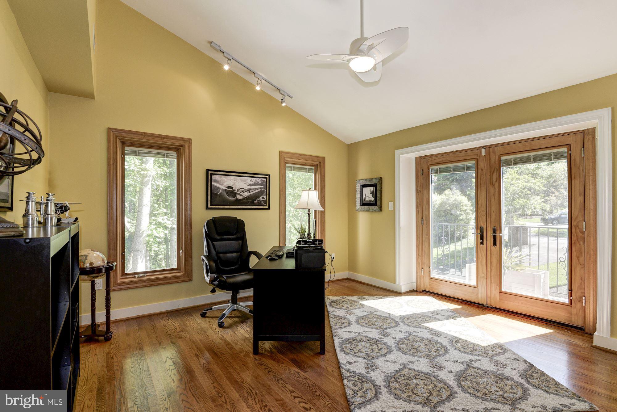 POTOMAC OVERLOOK - Residential