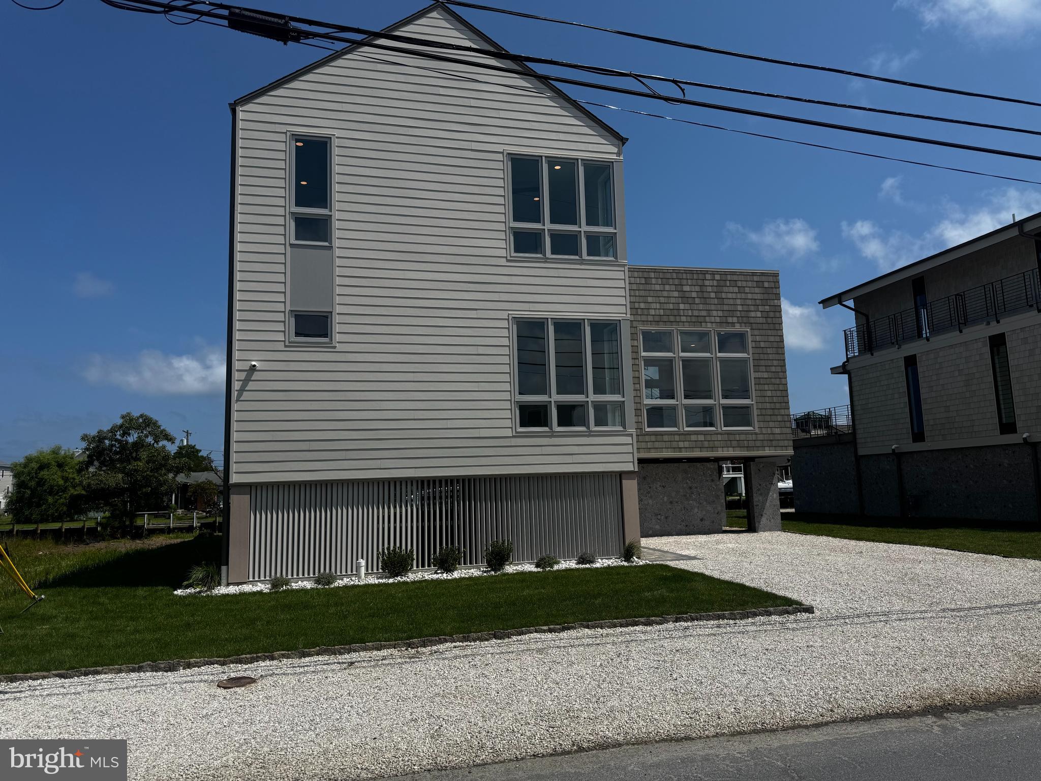 318 YORK ROAD