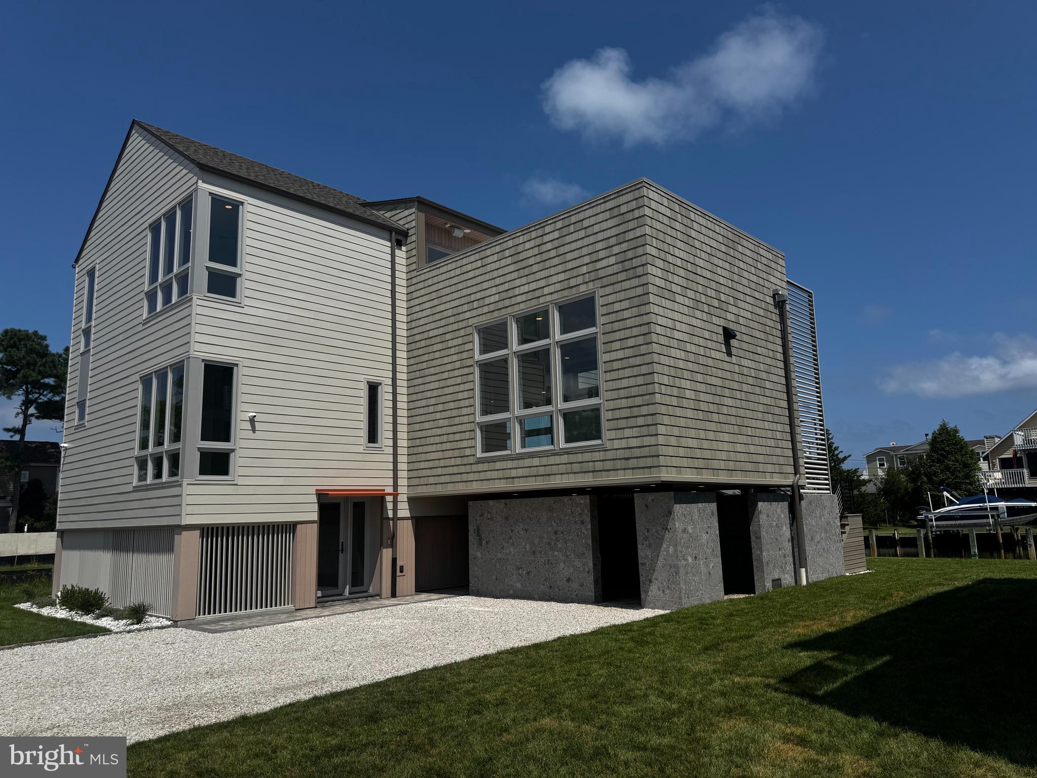318 YORK ROAD