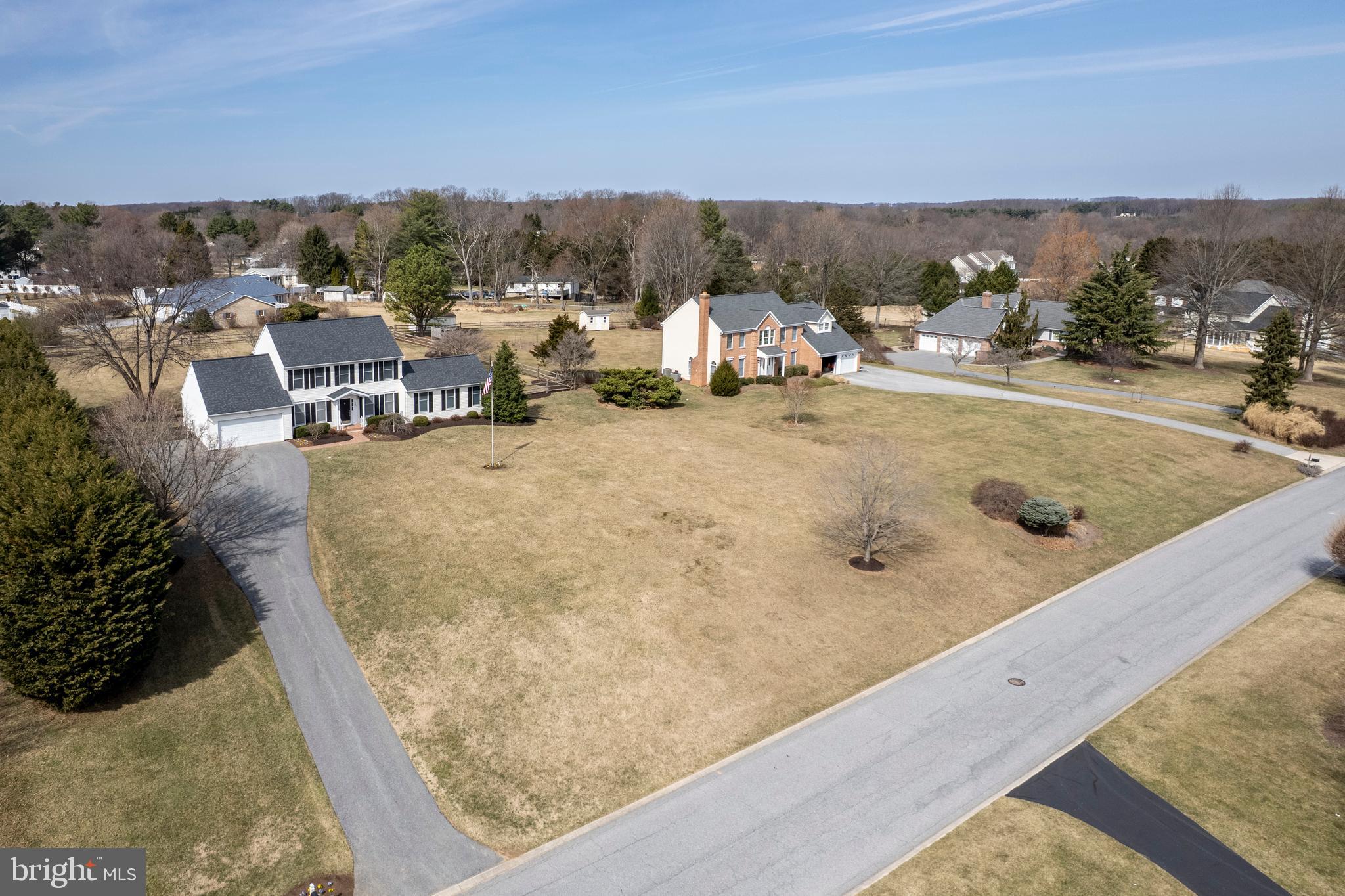 STARVIEW ESTATES - Residential