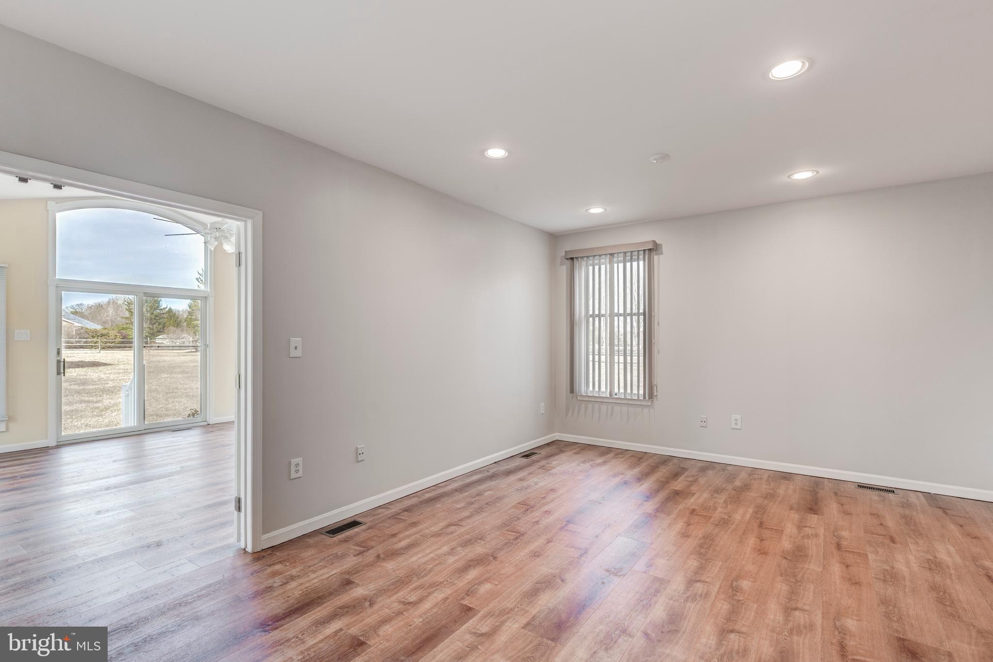 STARVIEW ESTATES - Residential